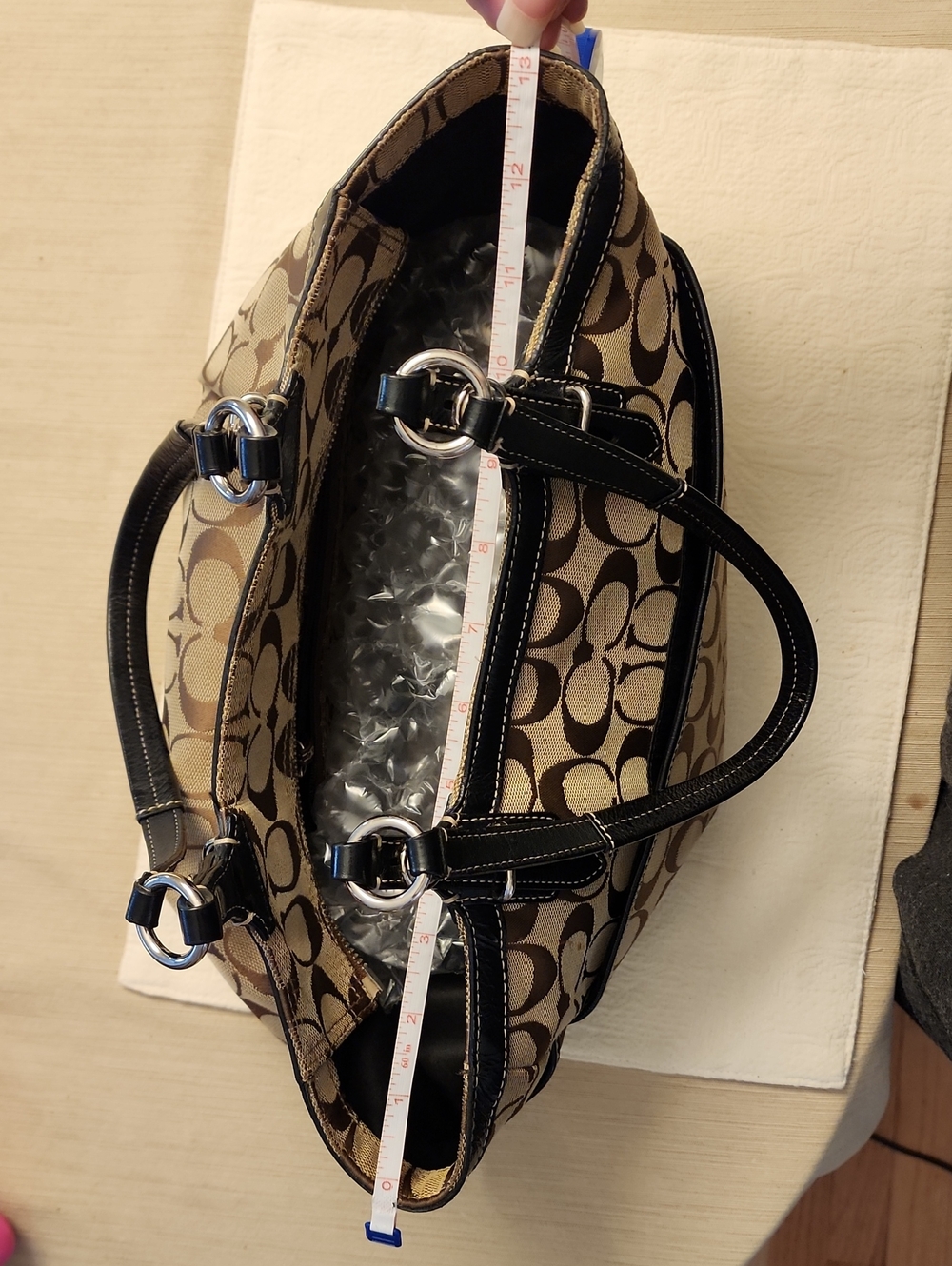 Authentic Vintage Coach bag From 2011 - Picture 16 of 16